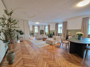 Stilvolle Wohnung in ehemaligen Festsaal, Parkplatz, WLAN